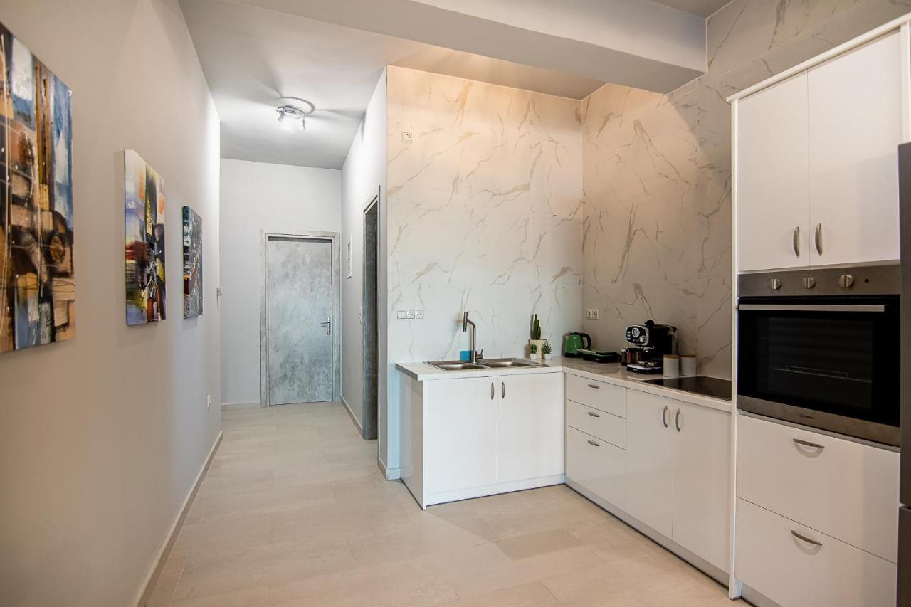 Georgianna'S Suite With Private Pool , 'Blank Suite' Charokopio Luaran gambar