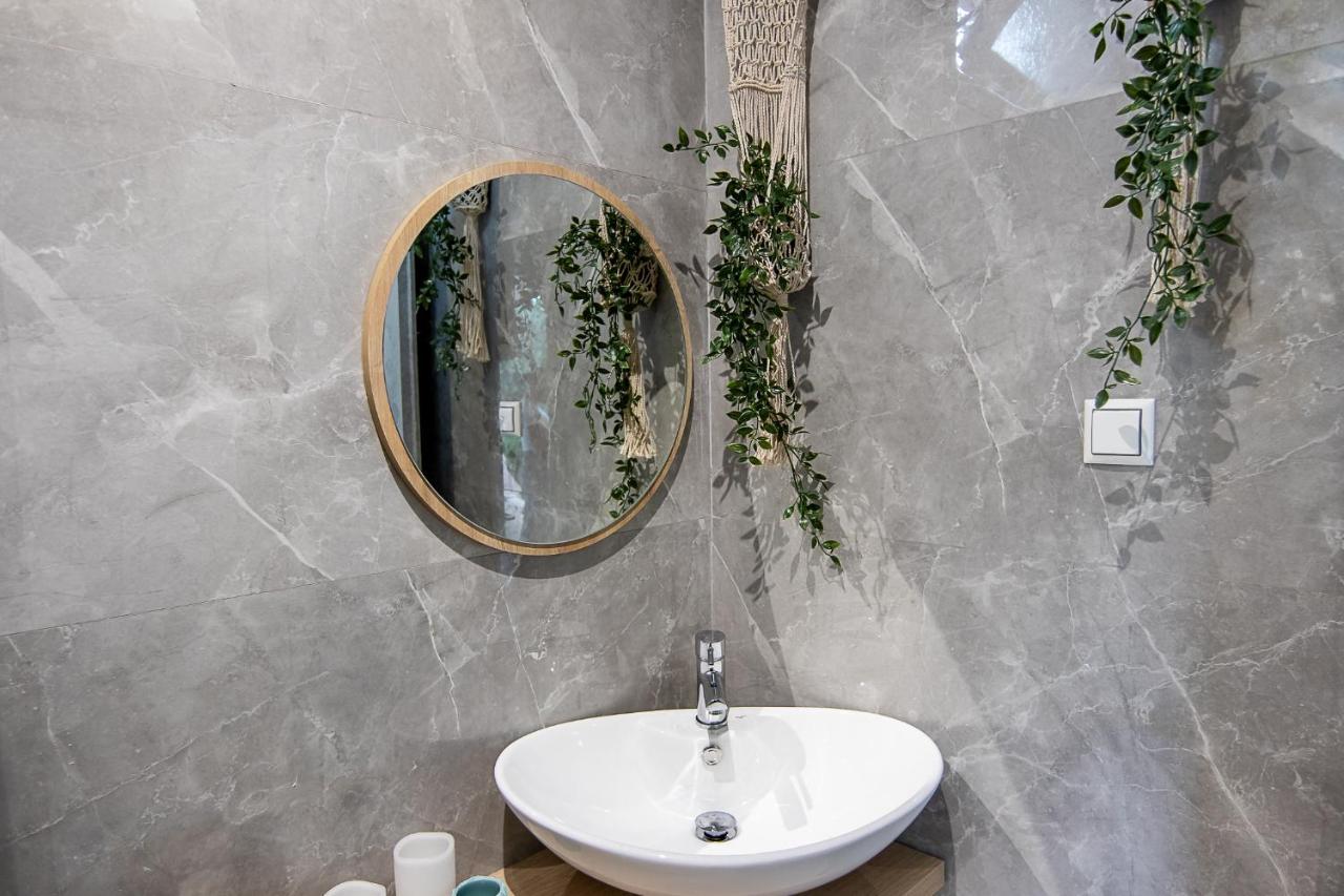 Georgianna'S Suite With Private Pool , 'Blank Suite' Charokopio Luaran gambar