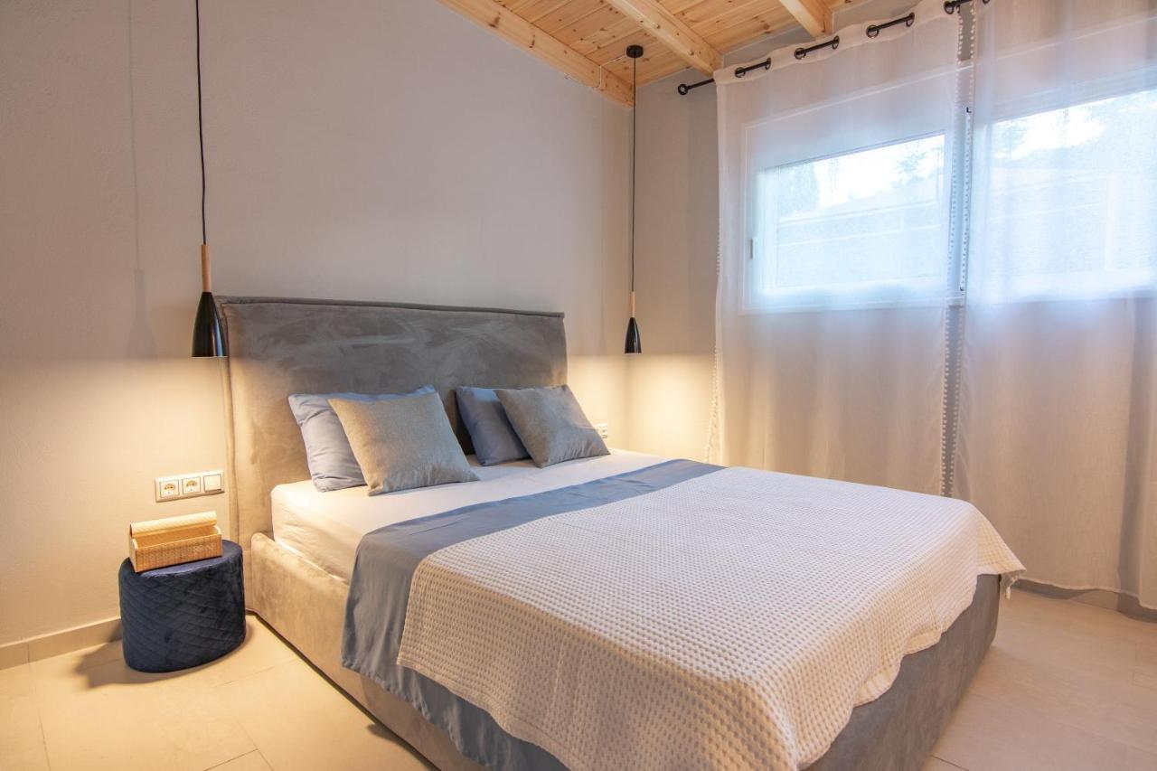 Georgianna'S Suite With Private Pool , 'Blank Suite' Charokopio Luaran gambar